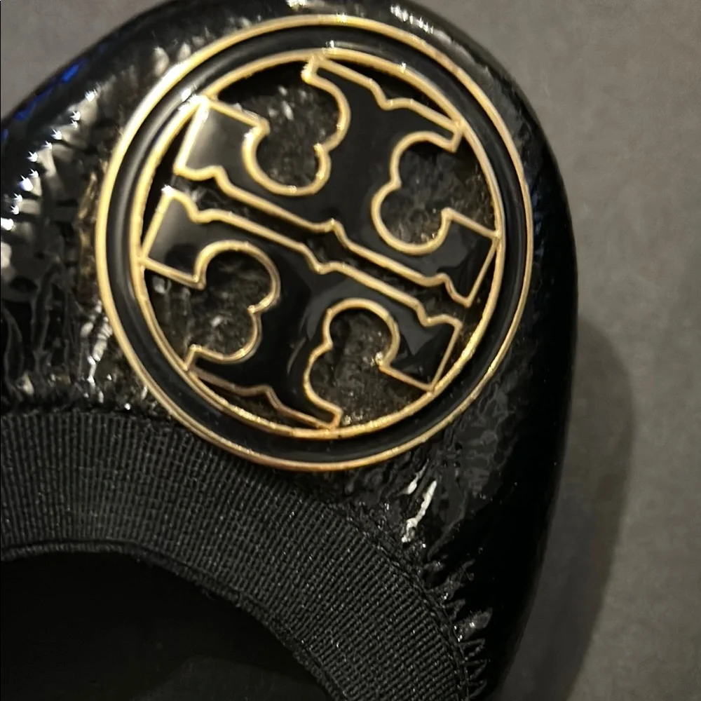 Tory Burch Reva Black Patent Leather Gold Logo Ballet Flats Women's 8.5.
